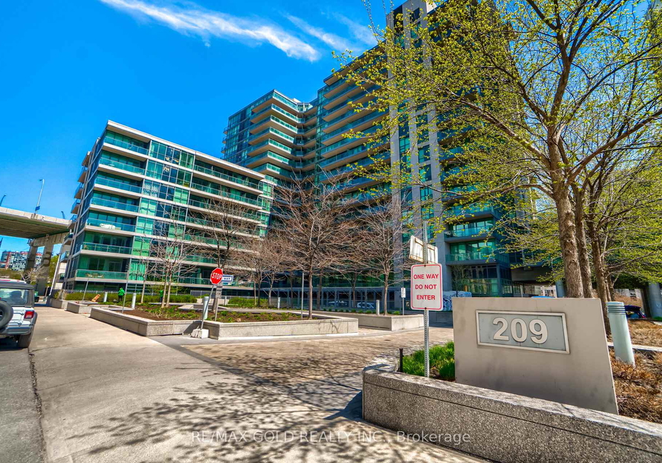 209-fort-york-boulevard-toronto-ontario-c12668398