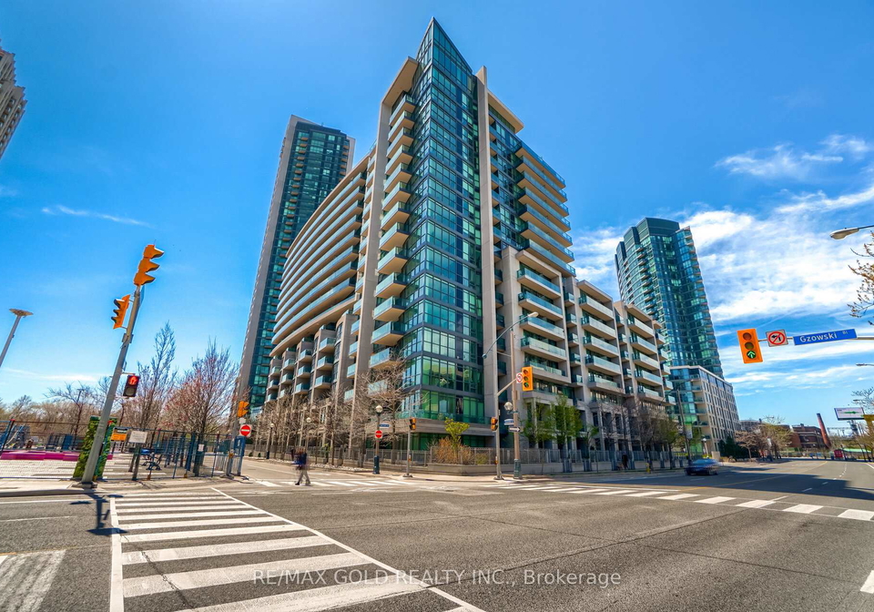 209-fort-york-boulevard-toronto-ontario-c12668398