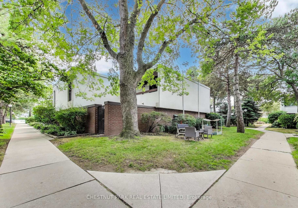 396-woodsworth-road-north-york-ontario-c12669186