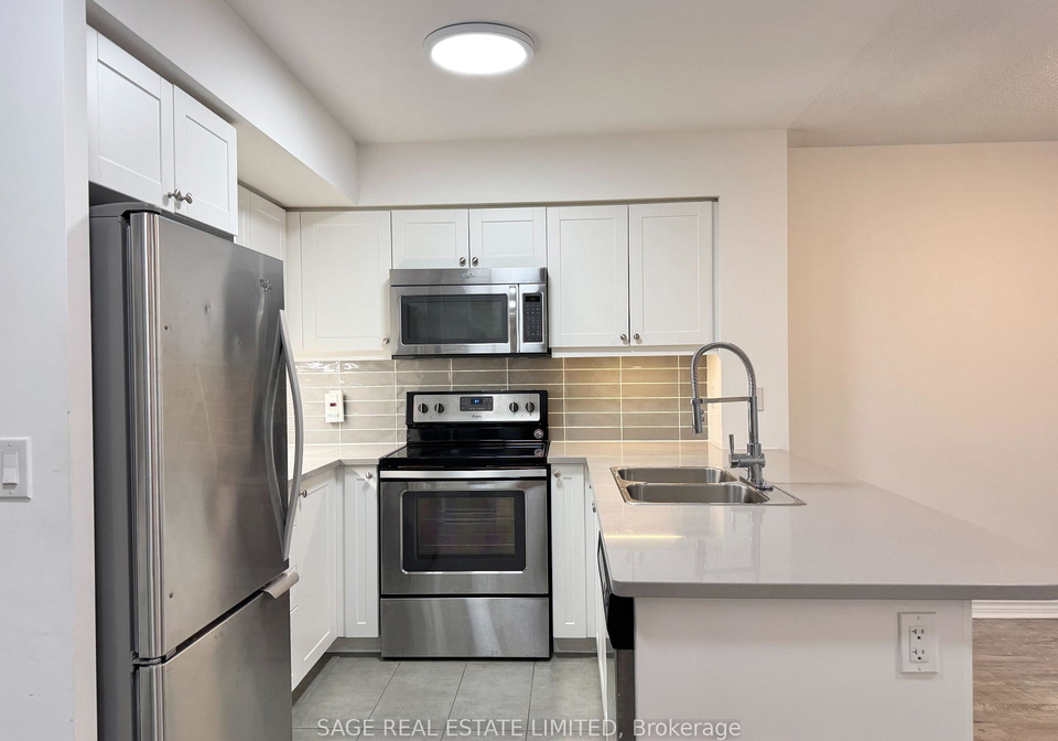 25-lower-simcoe-street-toronto-ontario-c12669318