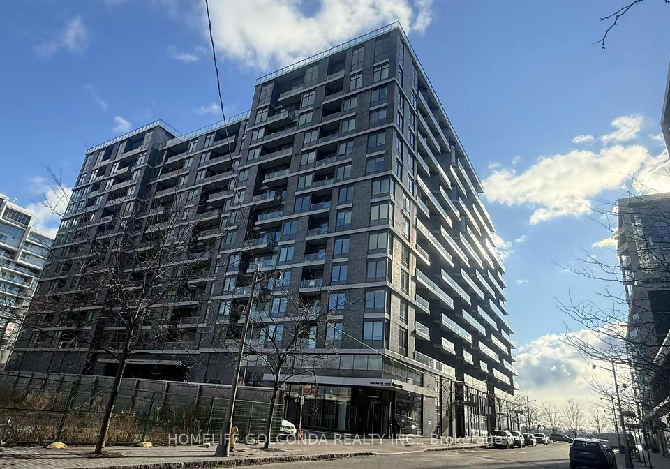 1-edgewater-drive-toronto-ontario-c12669366