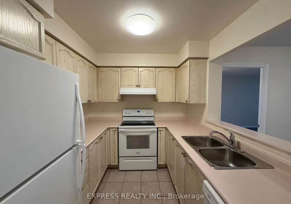 39-pemberton-avenue-north-york-ontario-c12669514