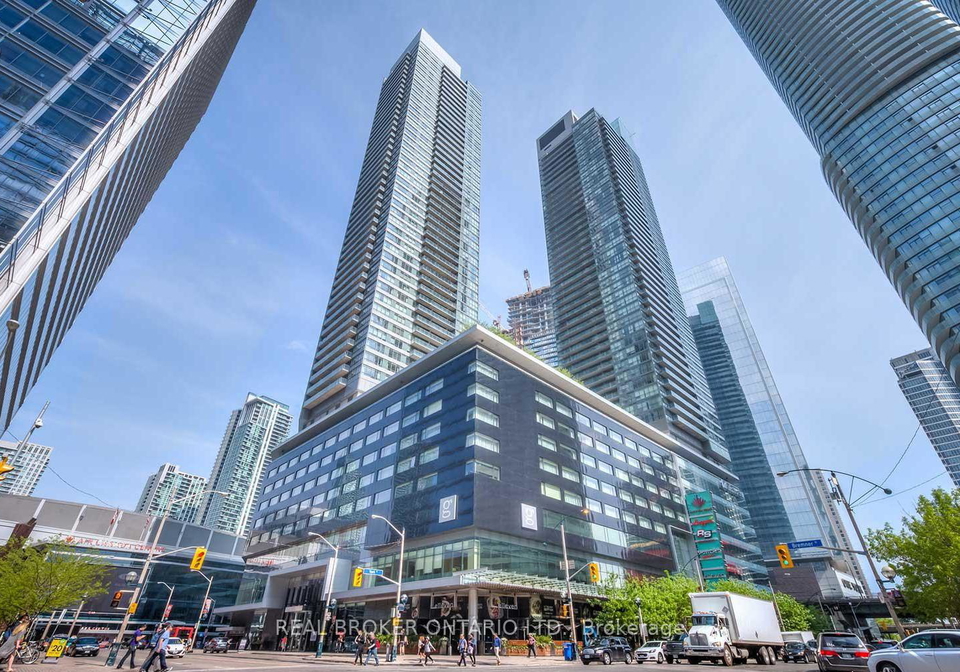 55-bremner-boulevard-toronto-ontario-c12670218