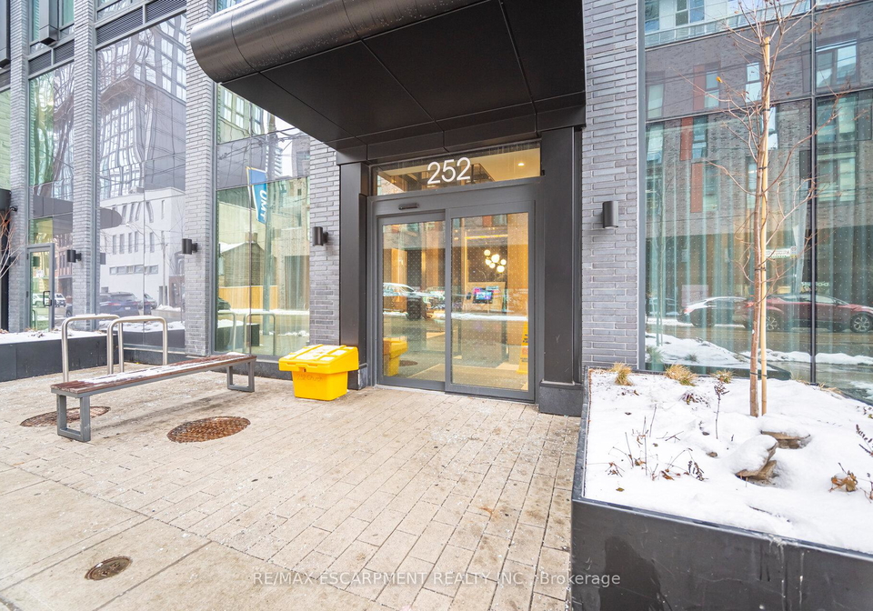 252-church-street-toronto-ontario-c12670278