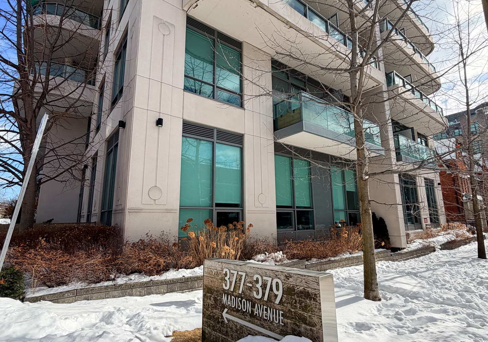 377-madison-avenue-toronto-ontario-c12670318