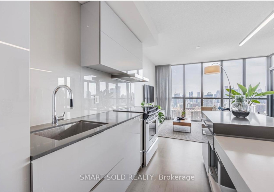 101-charles-street-e-toronto-ontario-c12670492