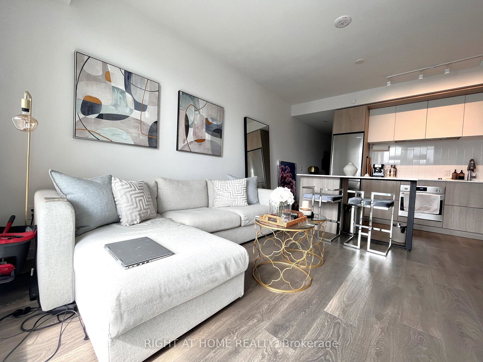130-river-street-toronto-ontario-c12670542