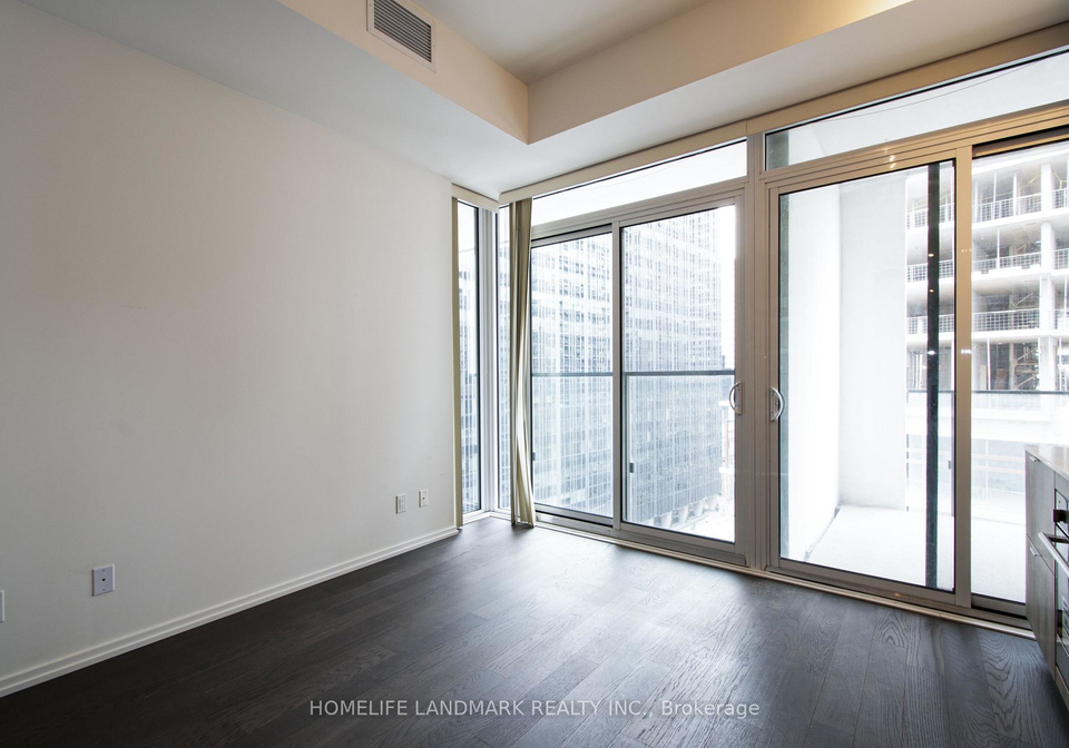 5-soudan-avenue-toronto-ontario-c12670580