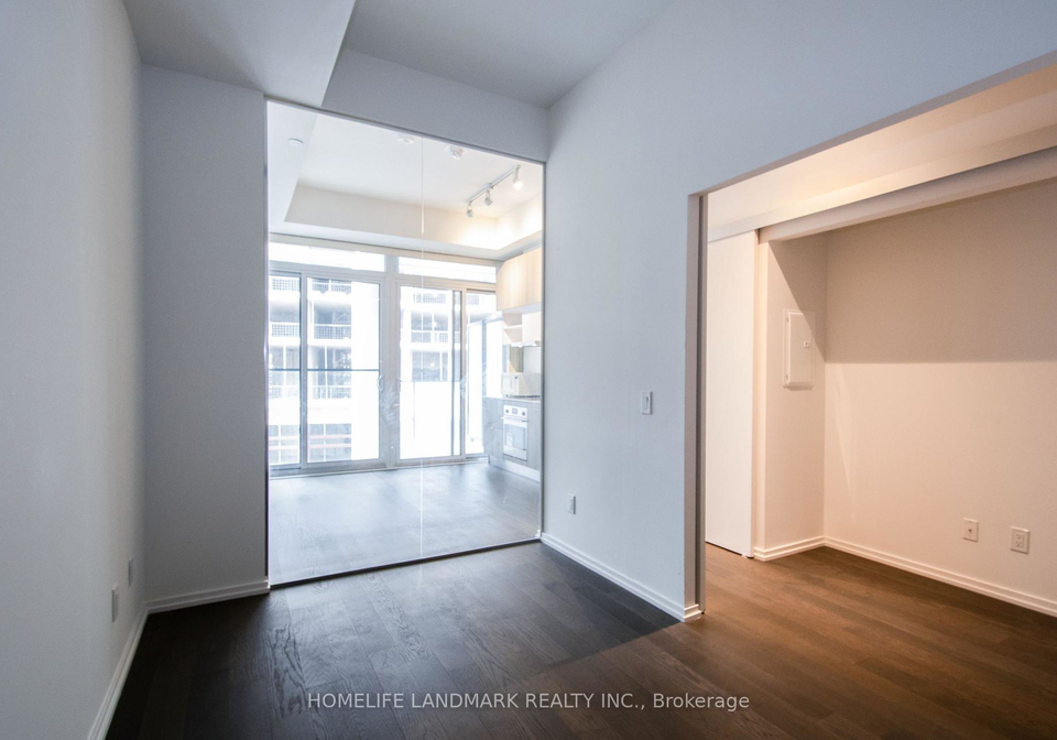 5-soudan-avenue-toronto-ontario-c12670580