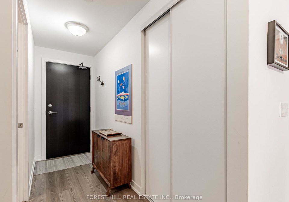 60-berwick-avenue-toronto-ontario-c12671348