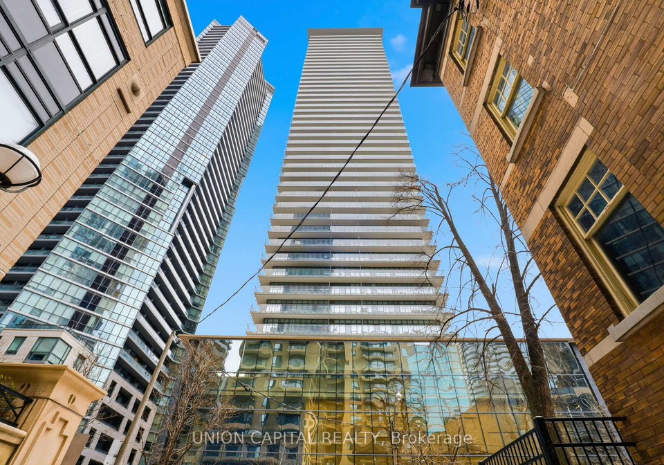 33-charles-street-e-toronto-ontario-c12671446