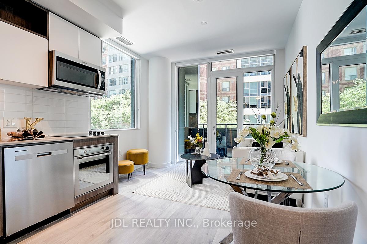 60-princess-street-toronto-ontario-c12671652