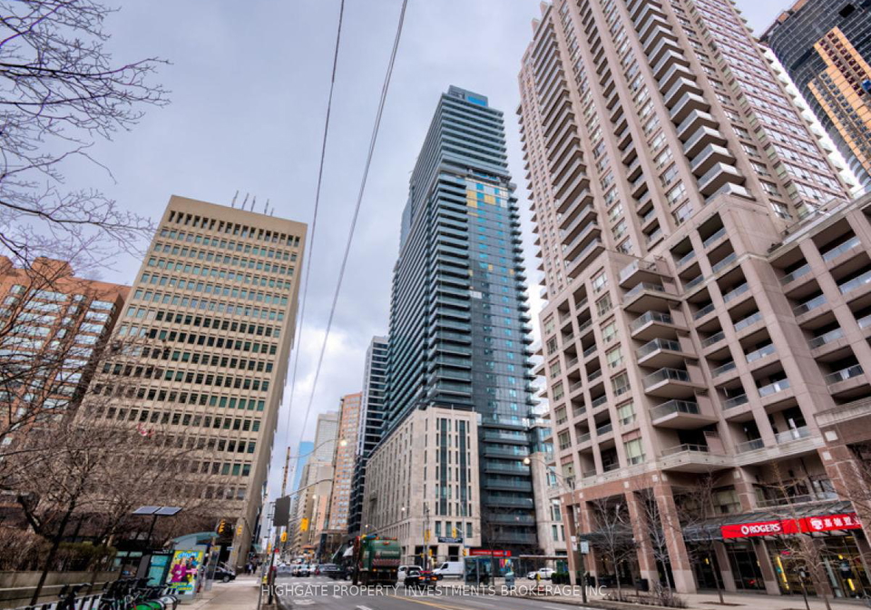 955-bay-street-toronto-ontario-c12671682