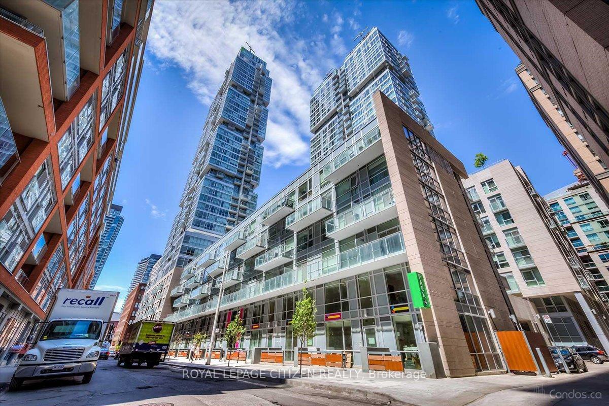 30-nelson-street-toronto-ontario-c12672018