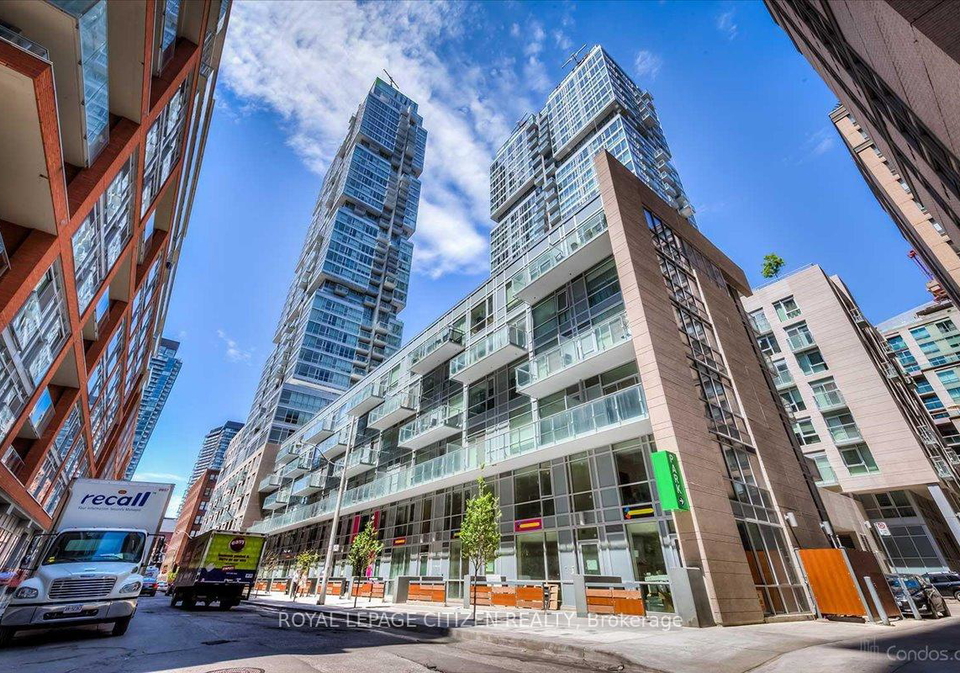 30-nelson-street-toronto-ontario-c12672018