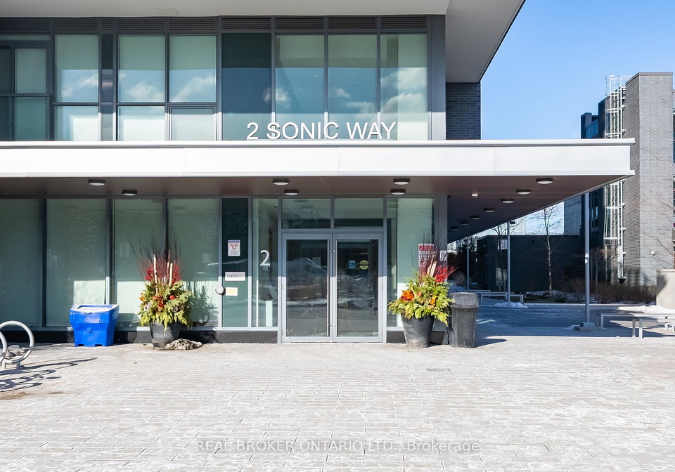 2-sonic-way-east-york-ontario-c12672330