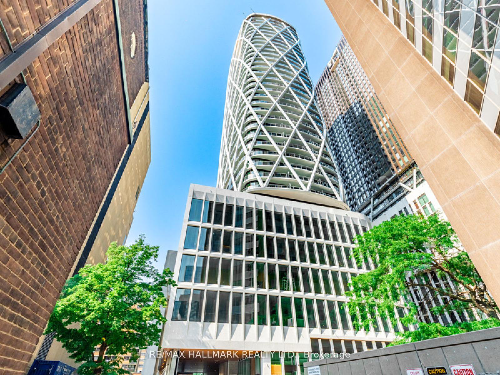 230-simcoe-street-toronto-ontario-c12672514