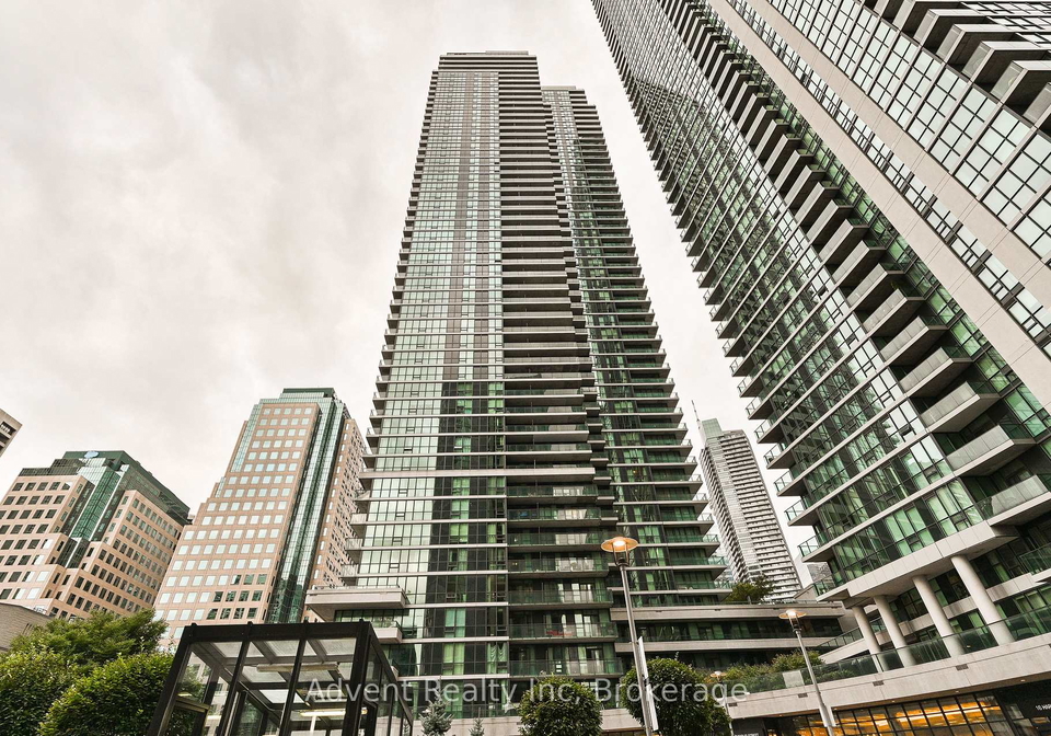 33-bay-street-toronto-ontario-c12672516