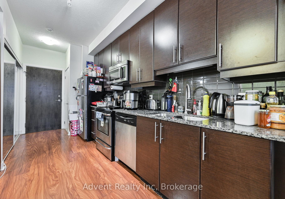 33-bay-street-toronto-ontario-c12672516