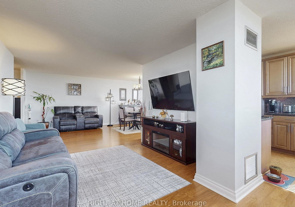 133-torresdale-avenue-toronto-ontario-c12672888