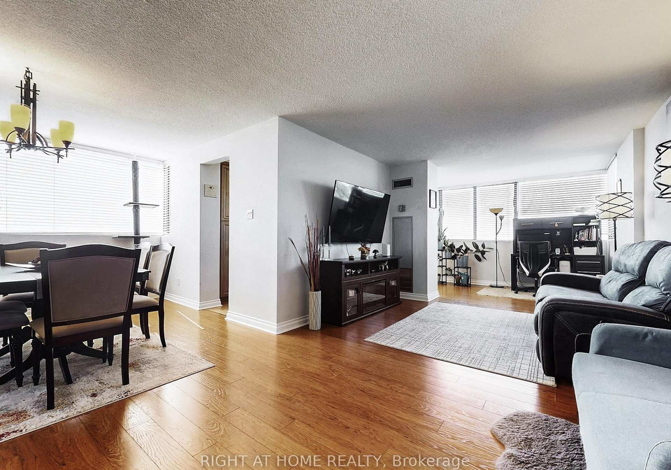 133-torresdale-avenue-toronto-ontario-c12672888