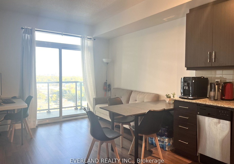 68-canterbury-place-toronto-ontario-c12672944