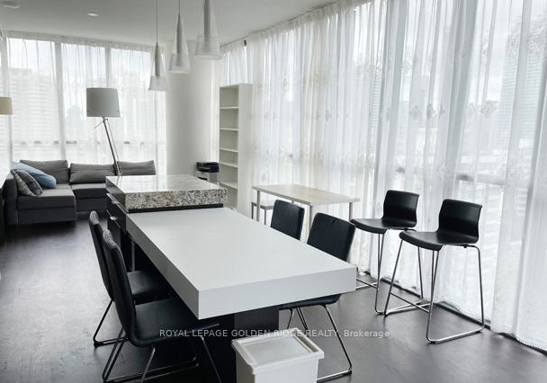 101-e-charles-street-e-toronto-ontario-c12672994