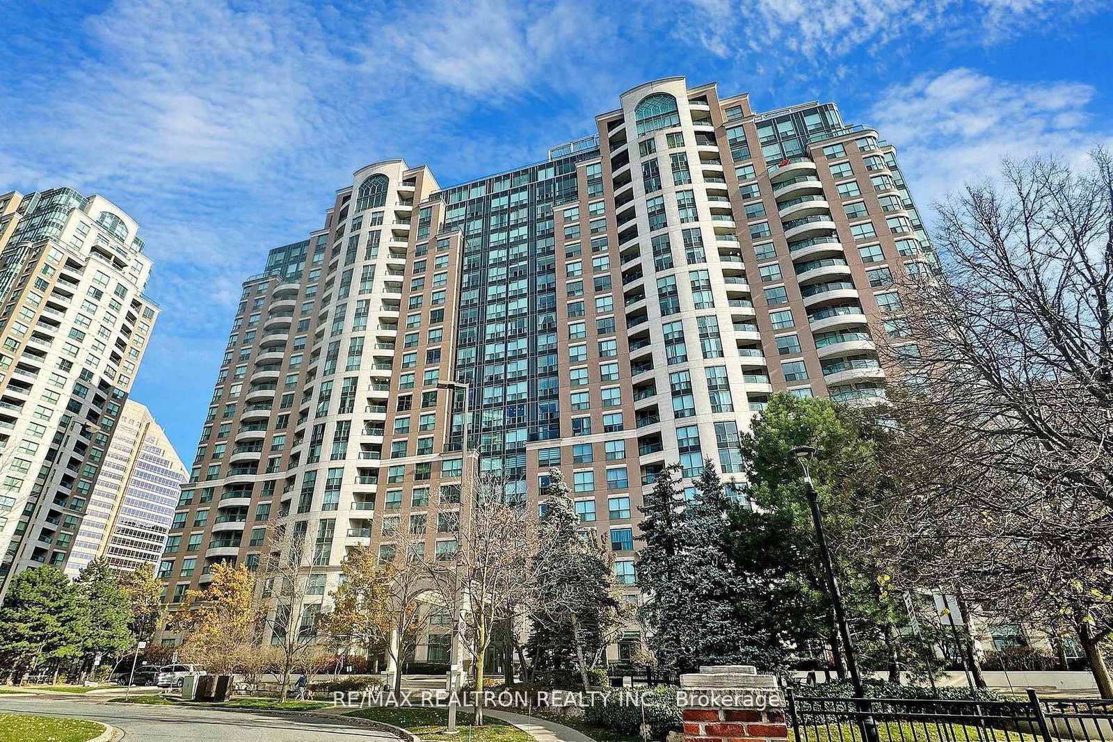 23-lorraine-drive-toronto-ontario-c12673294