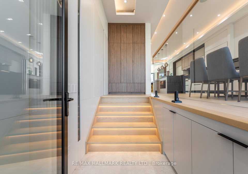 359-cranbrooke-avenue-toronto-ontario-c12673838