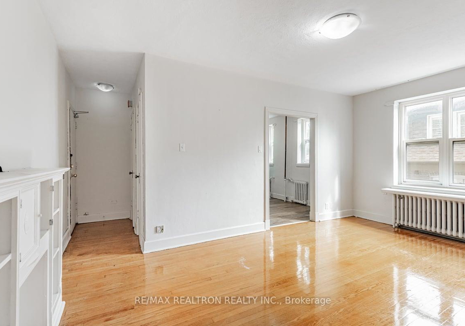 1-mallory-gardens-toronto-ontario-c12673944