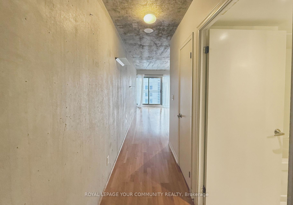 22-wellesley-street-toronto-ontario-c12674444