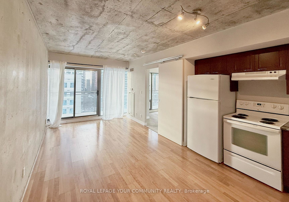 22-wellesley-street-toronto-ontario-c12674444