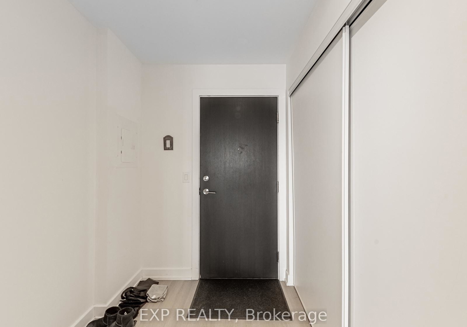 6-parkwood-avenue-toronto-ontario-c12674552