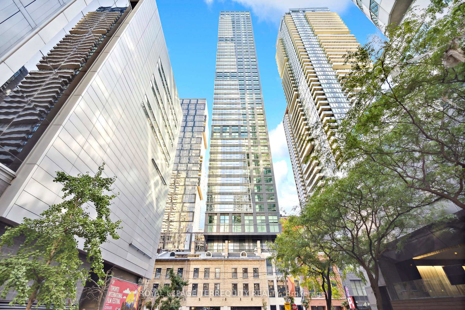 327-king-street-w-toronto-ontario-c12674576