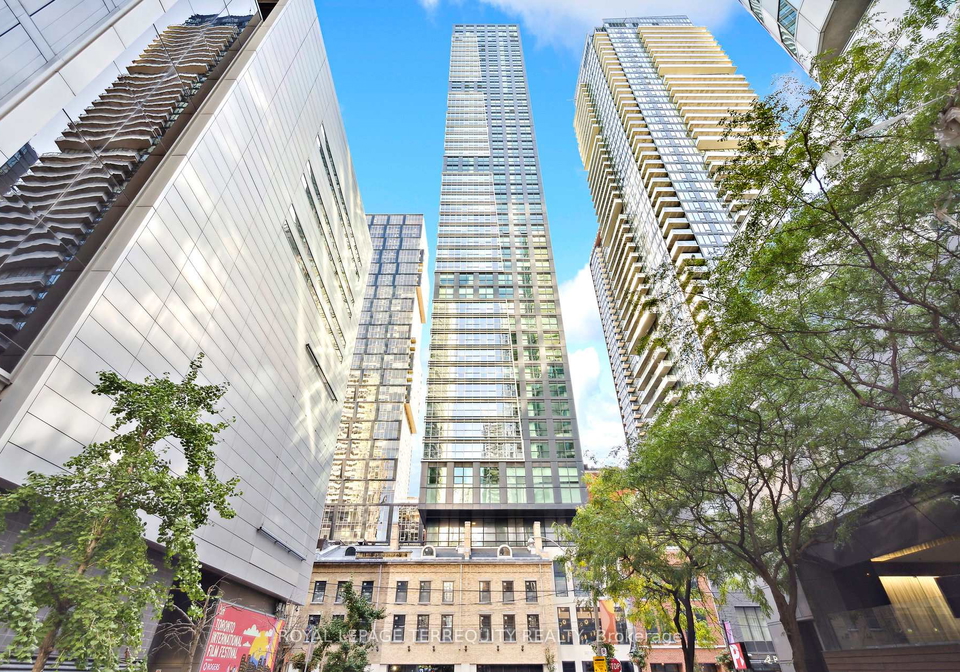 327-king-street-w-toronto-ontario-c12674576