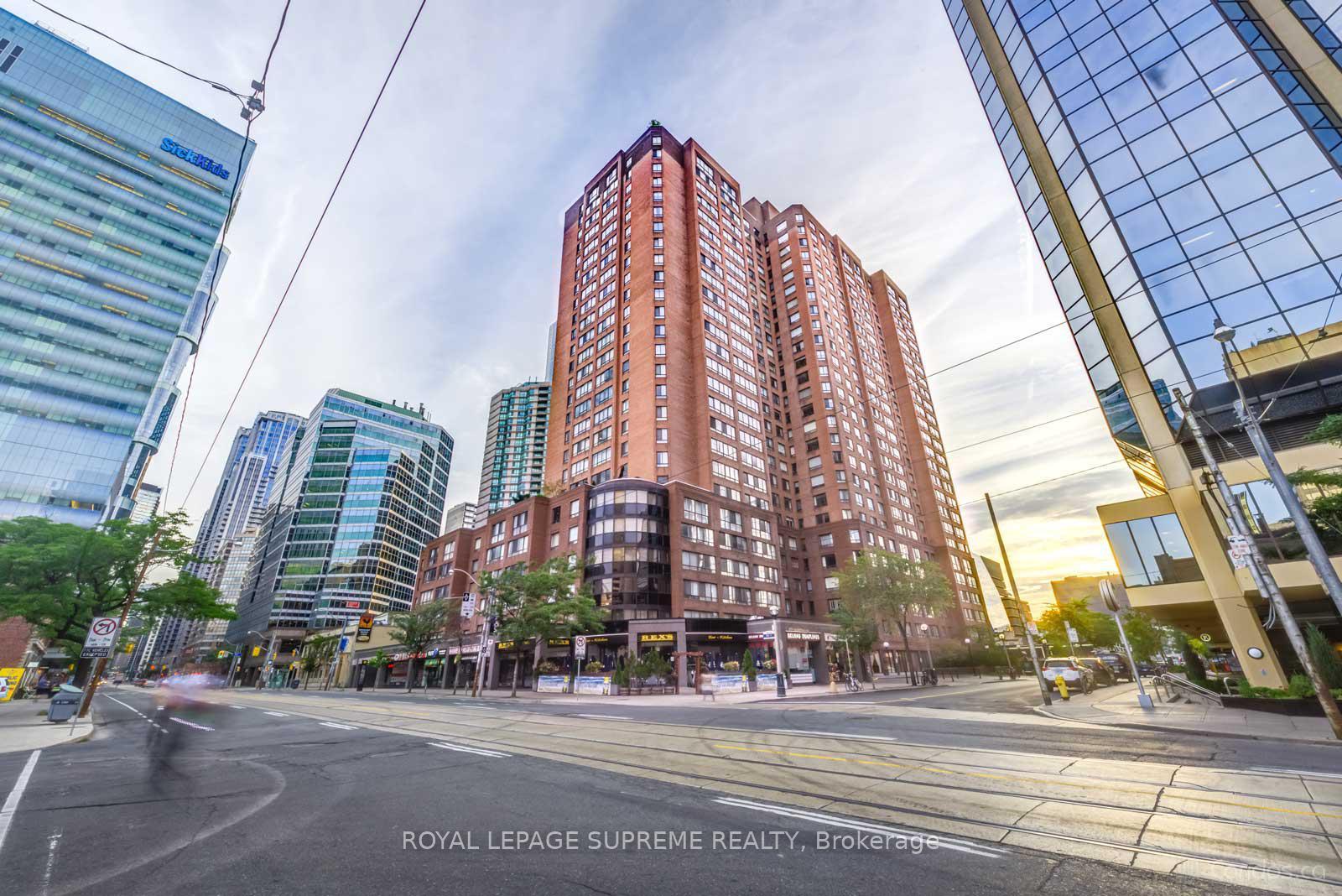 633-bay-street-toronto-ontario-c12674738