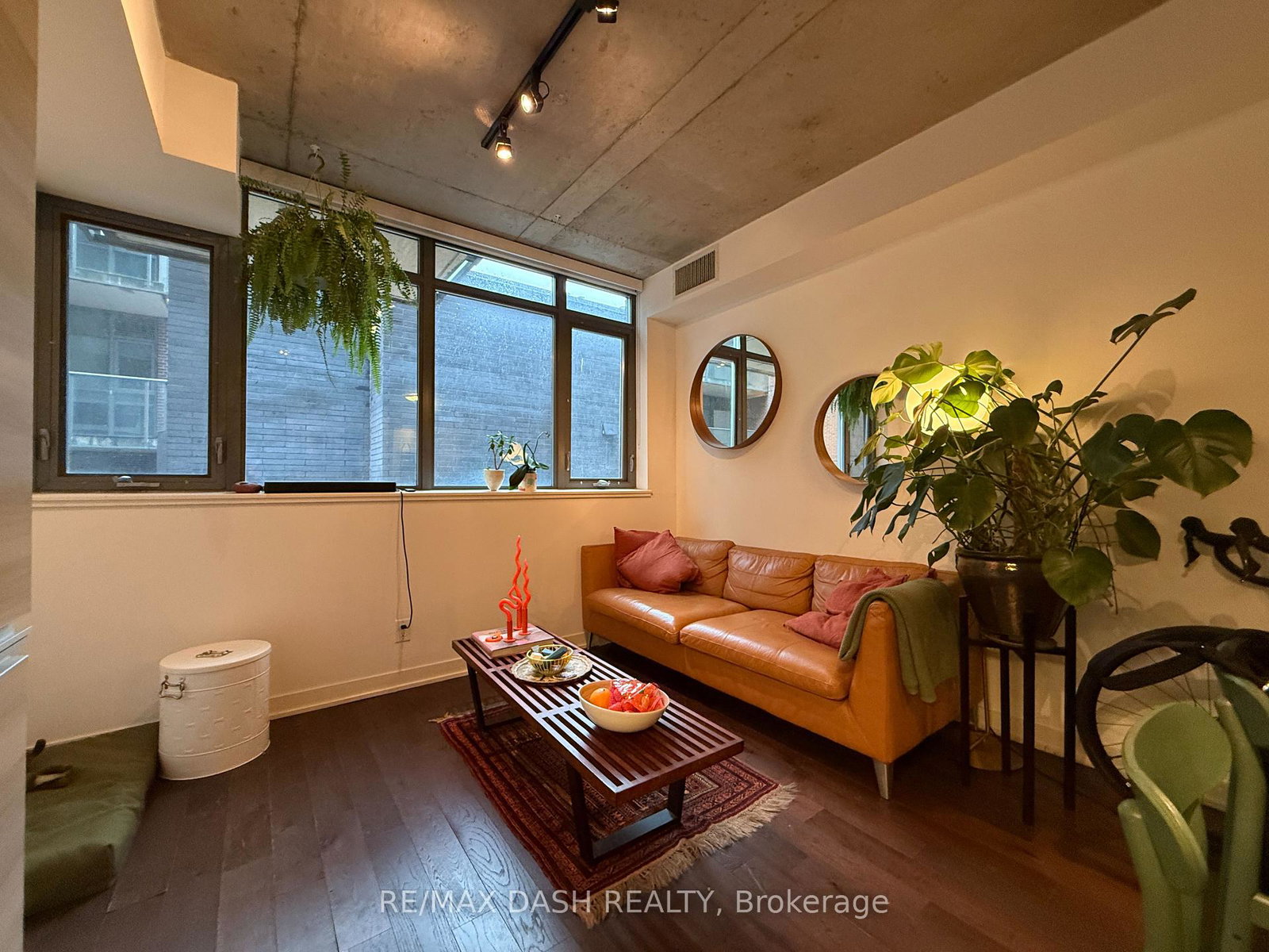 8-gladstone-avenue-toronto-ontario-c12674760