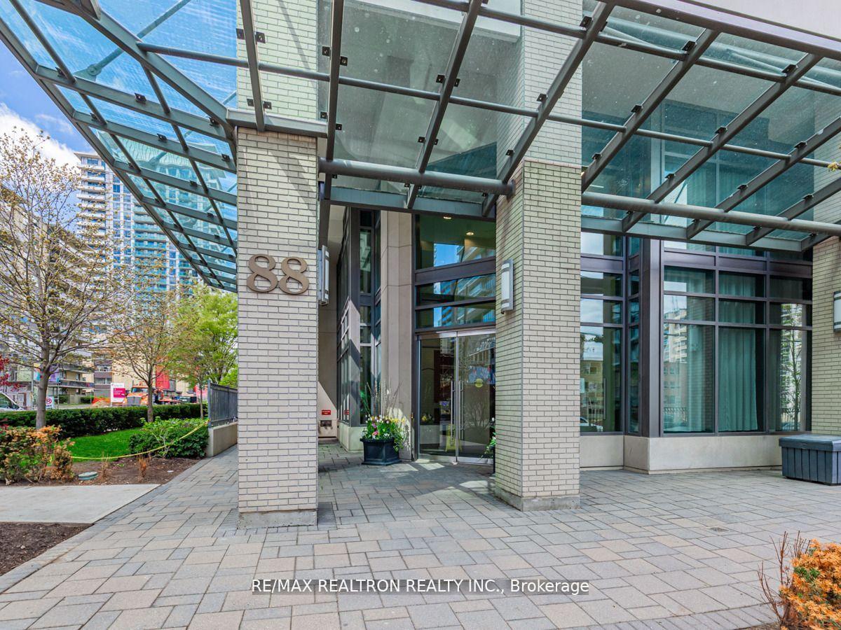 88-broadway-avenue-toronto-ontario-c12674974