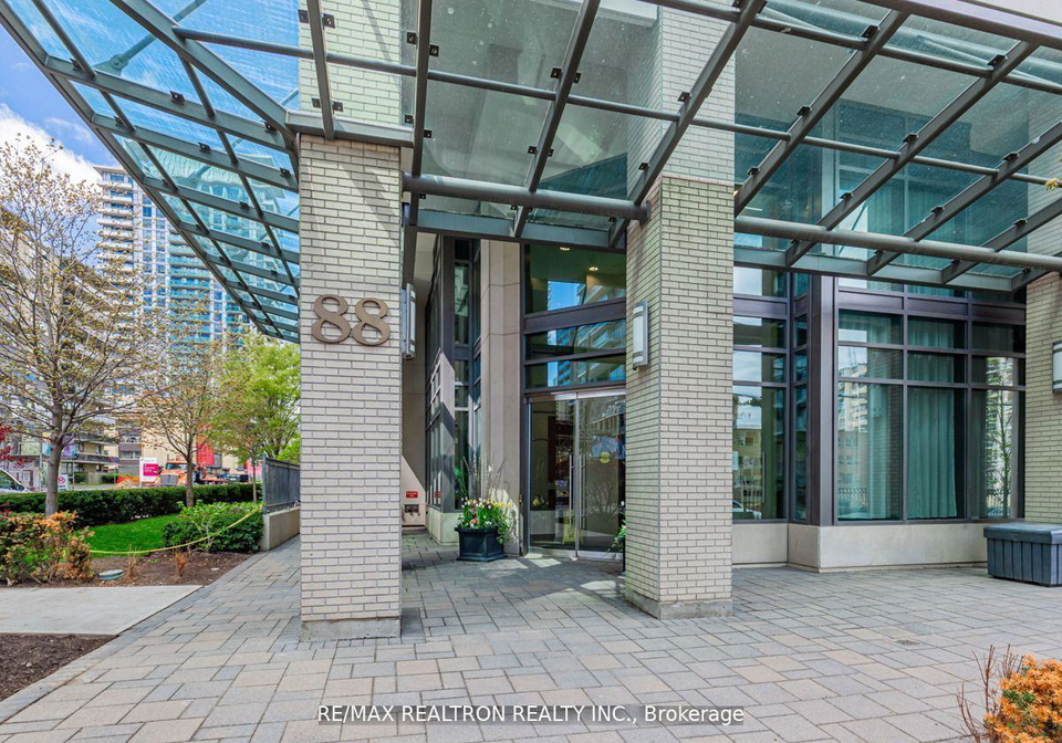 88-broadway-avenue-toronto-ontario-c12674974