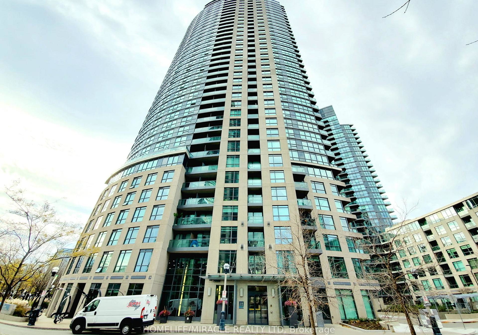 219-fort-york-boulevard-toronto-ontario-c12675308