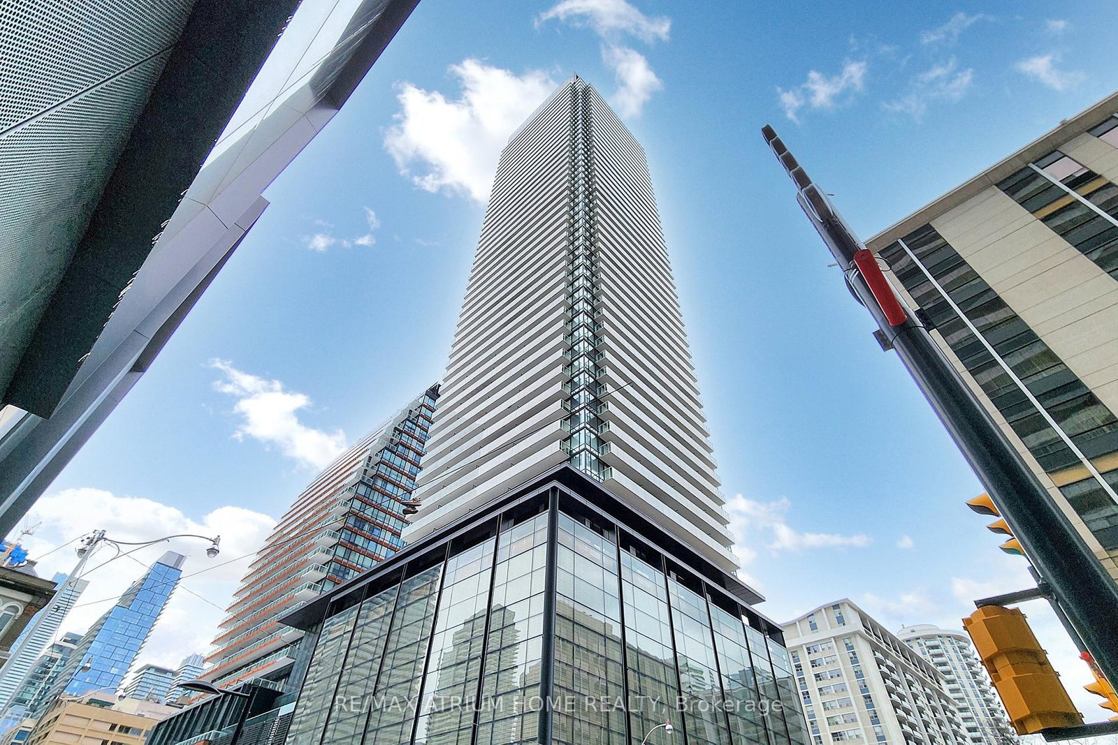 501-yonge-street-toronto-ontario-c12675344