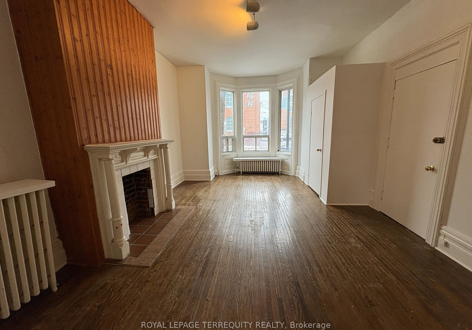 124-baldwin-street-toronto-ontario-c12675352