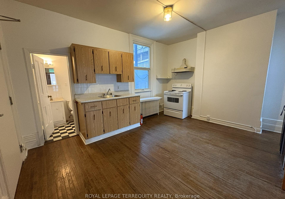 124-baldwin-street-toronto-ontario-c12675352