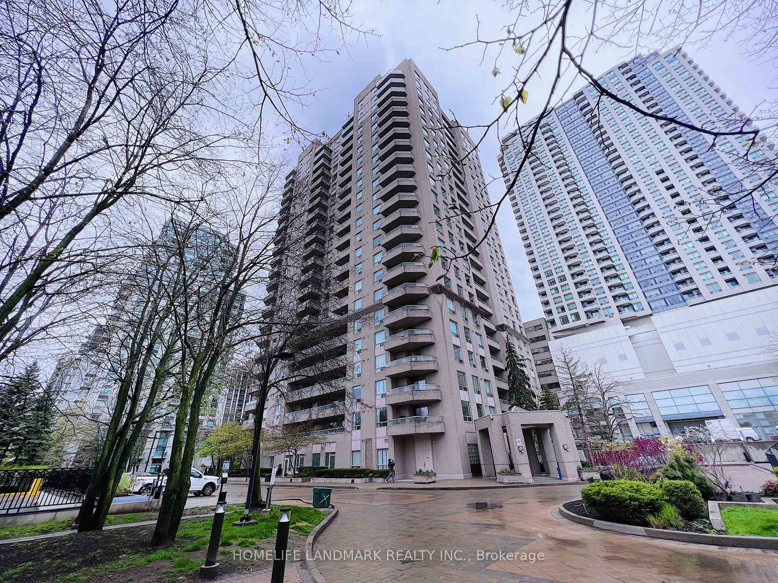 18-hillcrest-avenue-north-york-ontario-c12675518