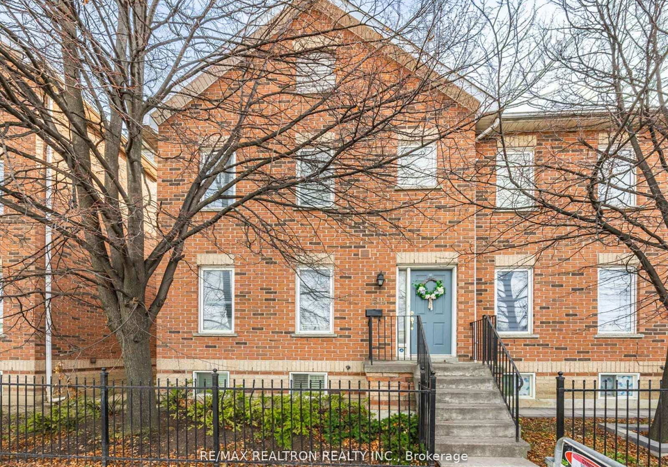 15d-overlea-boulevard-east-york-ontario-c12675540