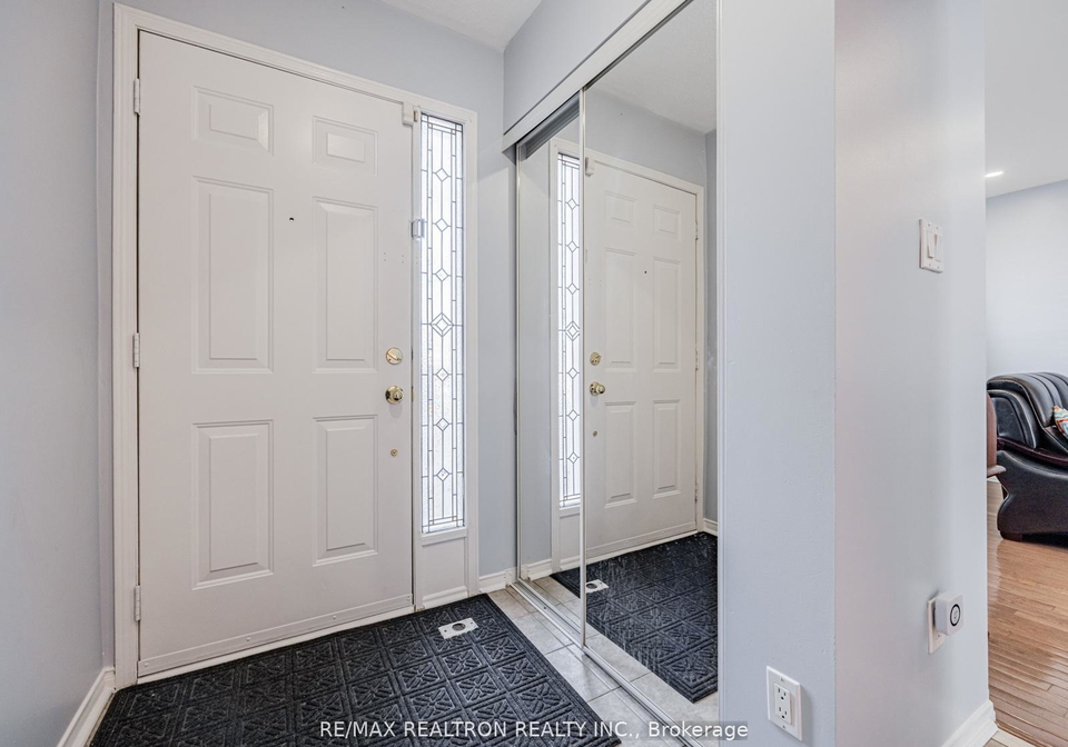 15d-overlea-boulevard-east-york-ontario-c12675540