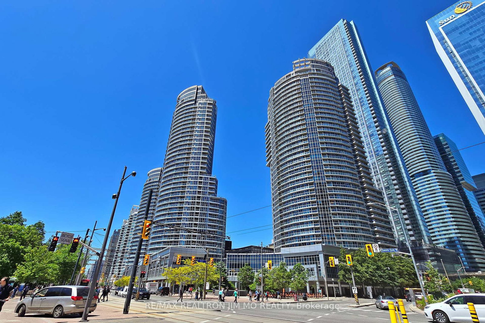 208-queens-quay-w-toronto-ontario-c12675954
