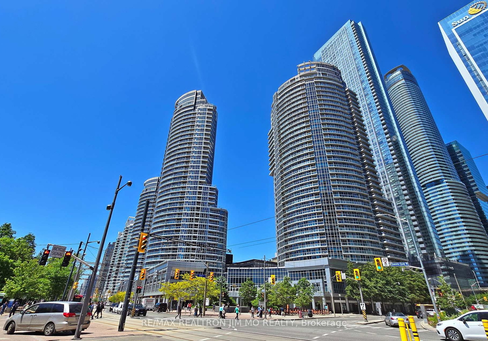 208-queens-quay-w-toronto-ontario-c12675954