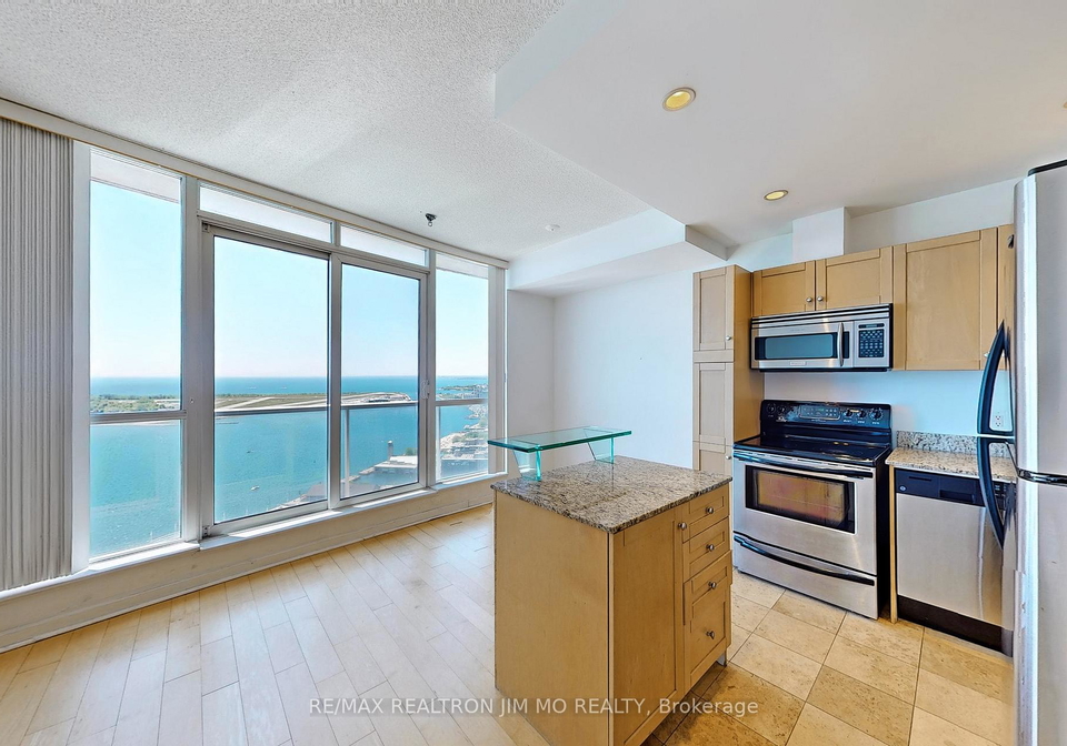 208-queens-quay-w-toronto-ontario-c12675954