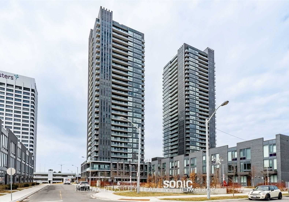 2-sonic-way-east-york-ontario-c12676278